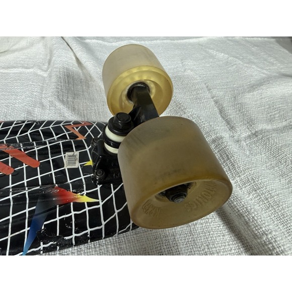 Kryptonics Torpedo Complete Skateboard 22.5" x 6" 169577 - Picture 5 of 16